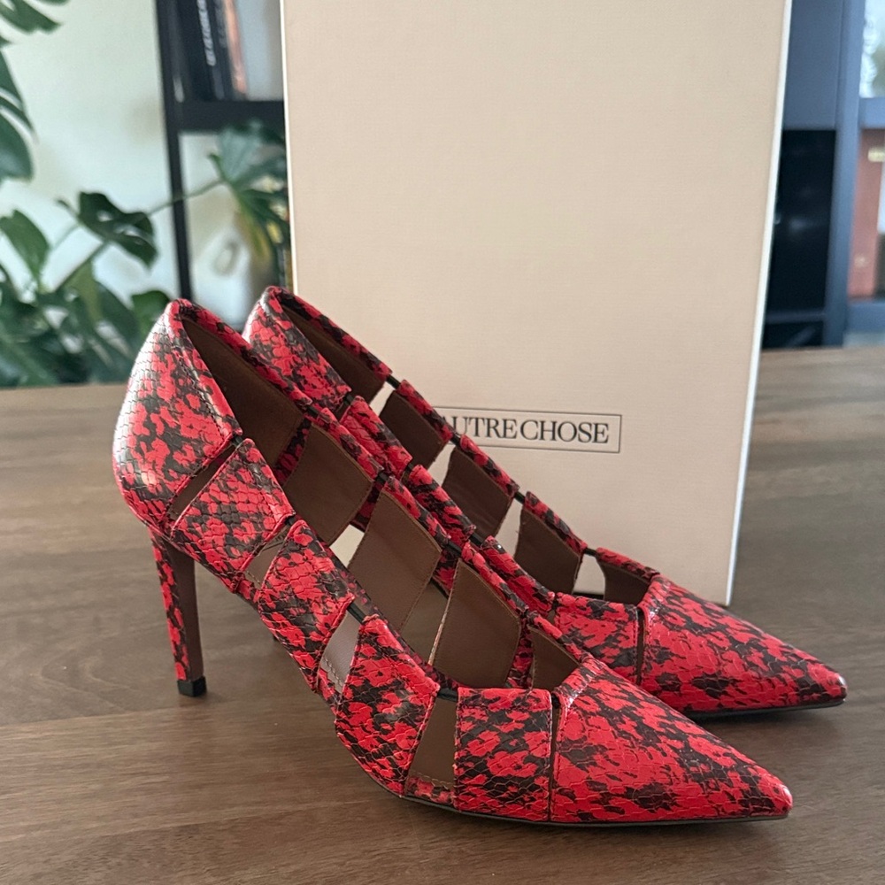 L'Autre Chose Red Patterned Heels, new with box, size US 8/5, EUR 39